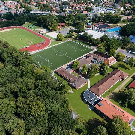 Hoessensportzentrum Westerstede Exterior foto